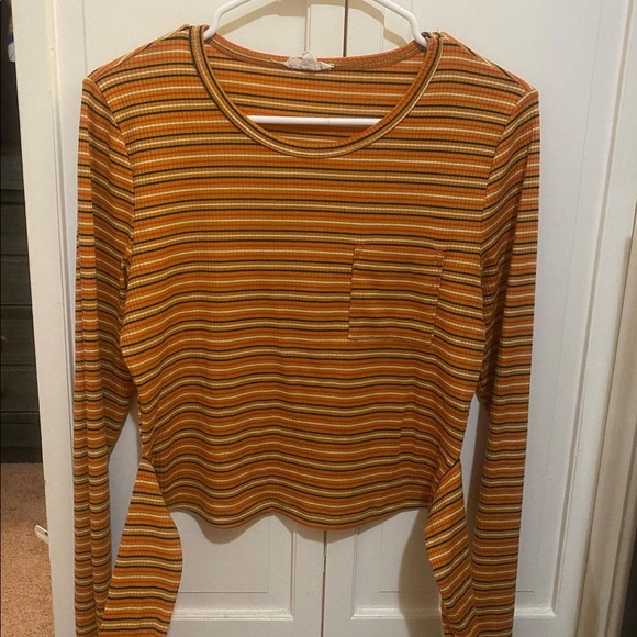 Top - Picture 2 of 3